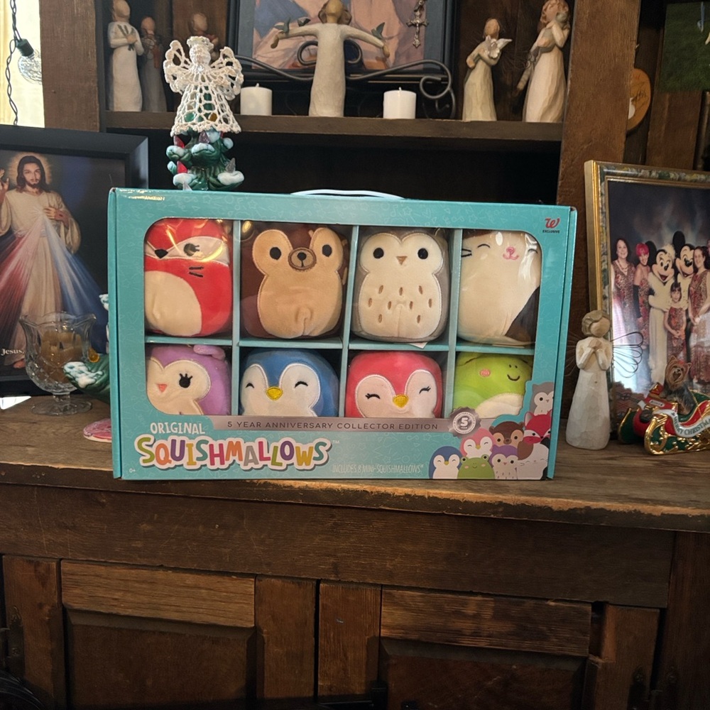 Squishmallows 5 Year Anniversary Collector Edition Box Set